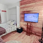 Rénové Cosy Et Centré, Ski-in Ski-out Apartamento *